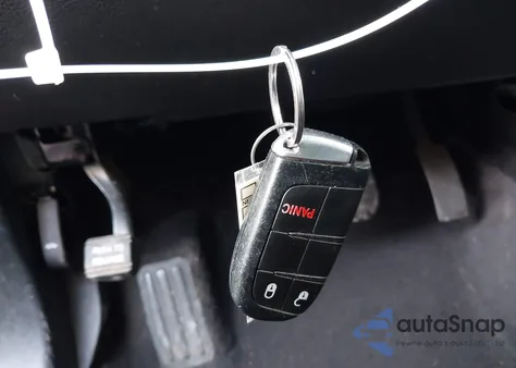 2018 Dodge Journey Crossroad Awd z USA, uszkodzony, nr VIN 3C4PDDGGXJT387948